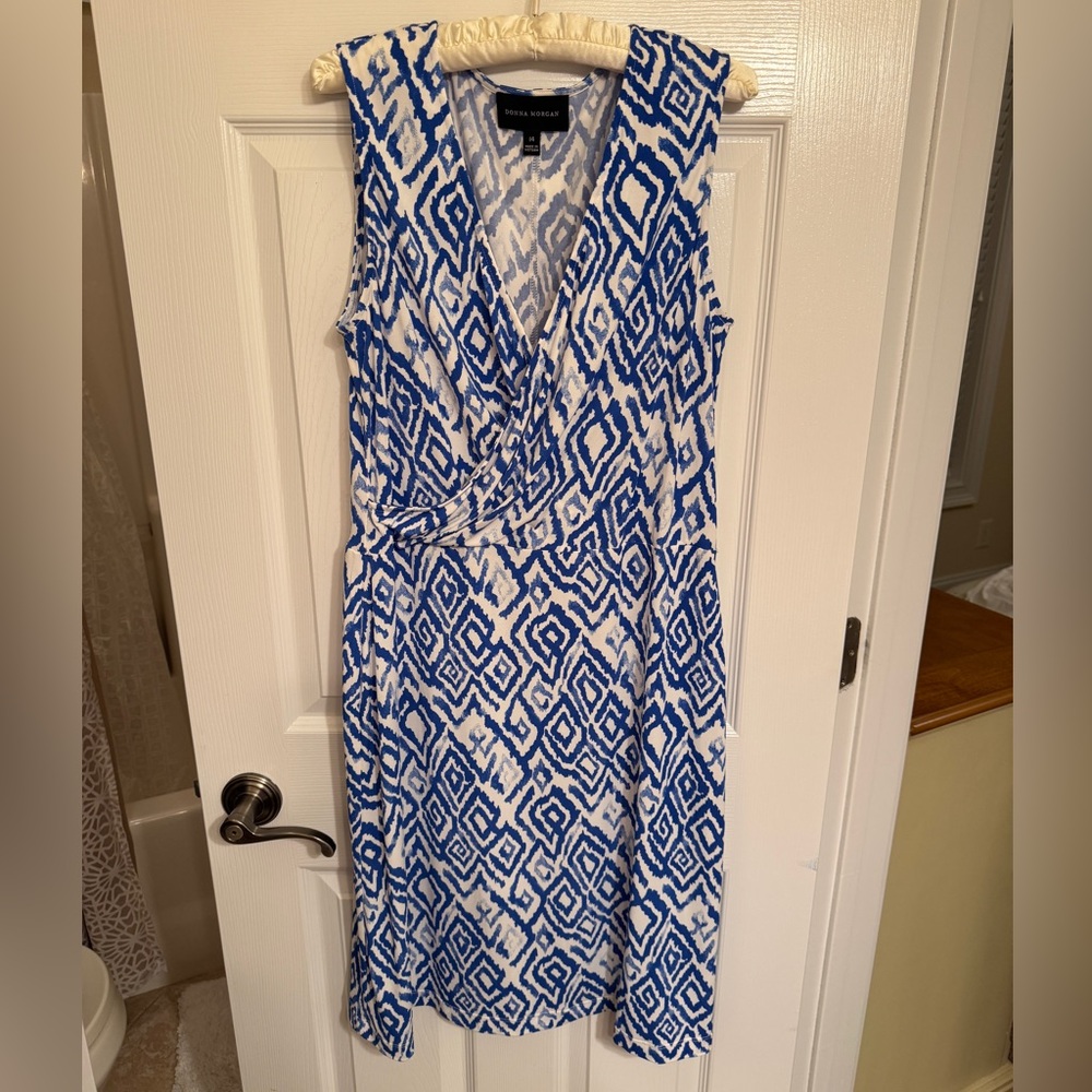 Donna Morgan Blue and White Geometric Midi Dress